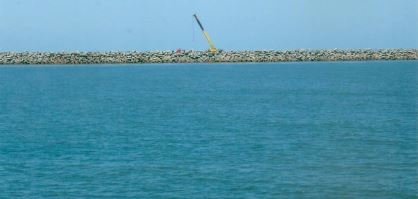 Strengthening and maintaining the western and the eastern breakwaters of Damietta port